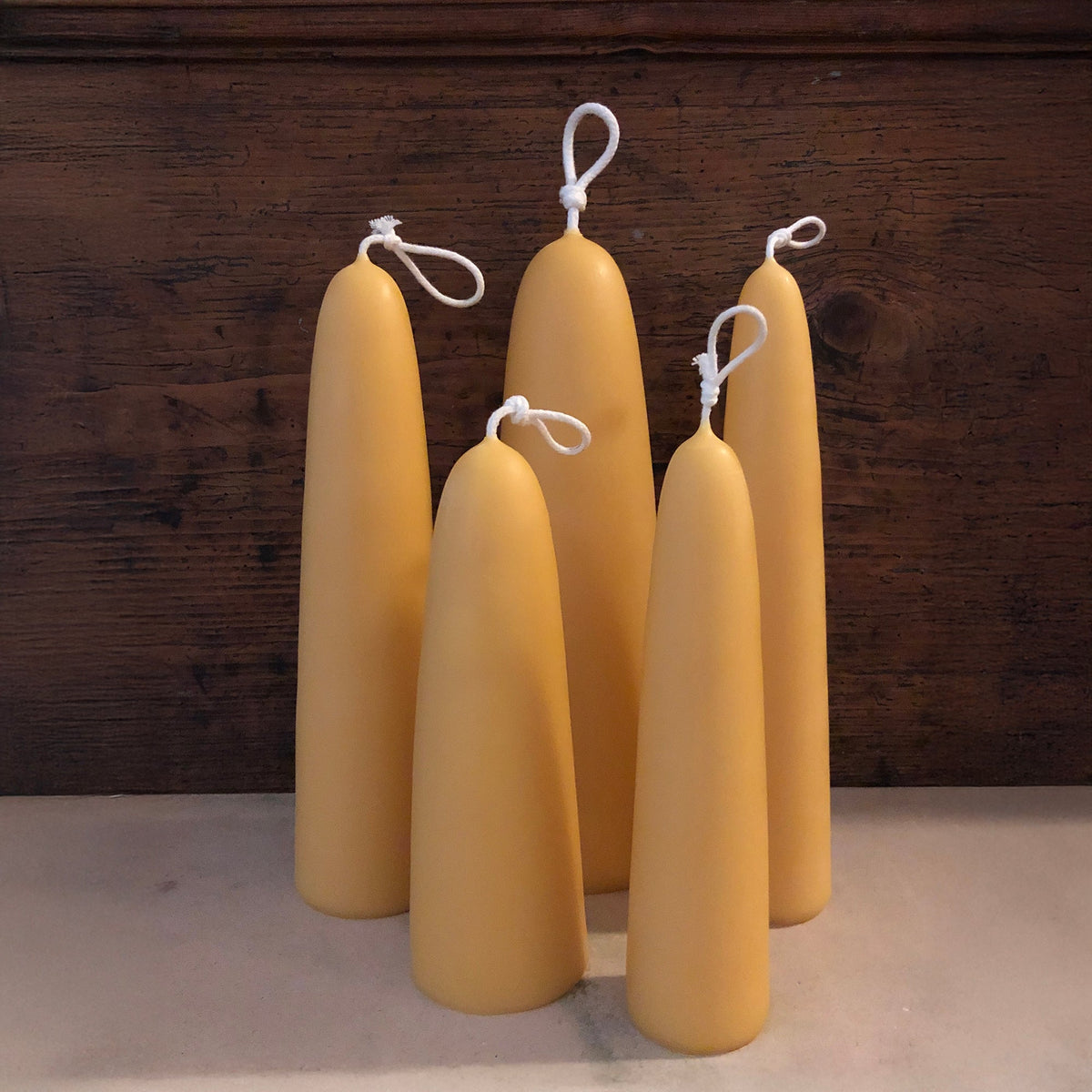 Kerze handgetaucht, Bienenwachs